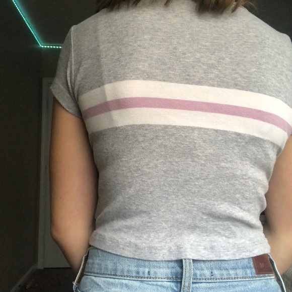 crop top - Picture 2 of 2